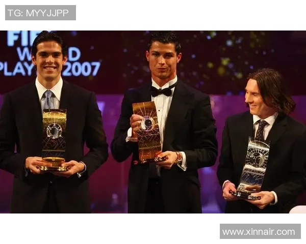 足球明星卡卡膝伤困扰职业生涯影响深远球迷心痛不已